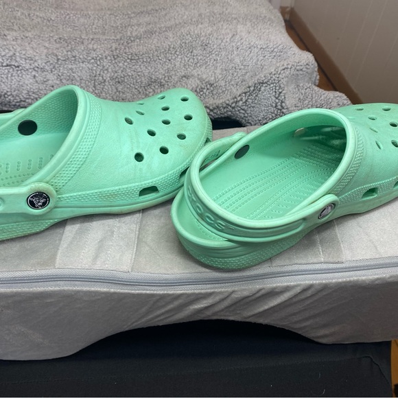 Crocs - Picture 3 of 4